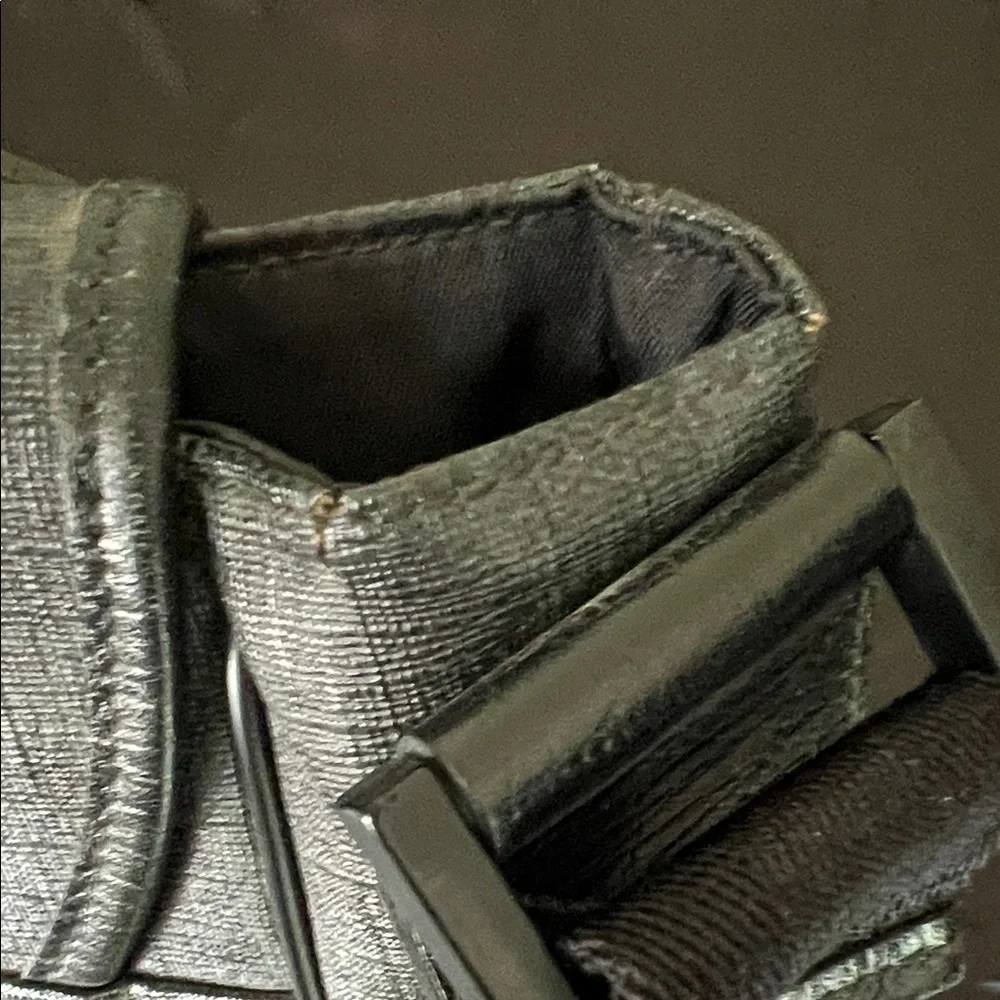 Gucci Dark Gray Monogram Messenger Bag - Picture 12 of 12
